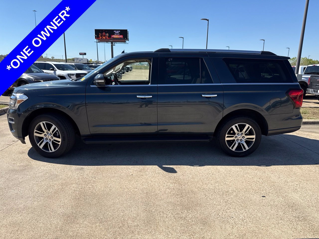 Used 2024 Ford Expedition Max Limited RWD image 3