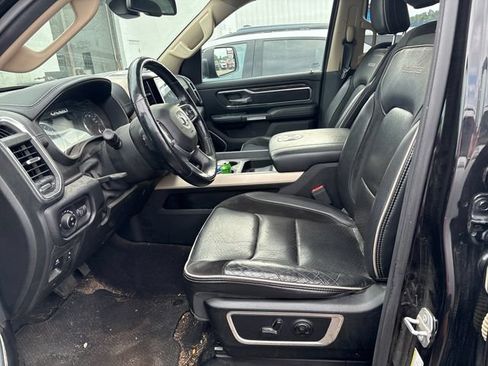 Used 2019 RAM 1500 Laramie AWD/4WD image 7