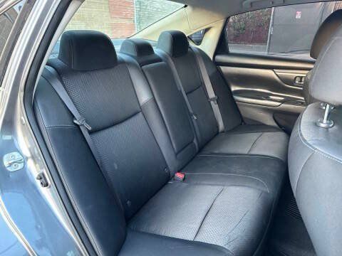 Used 2016 Nissan Altima 2.5 SR FWD image 15