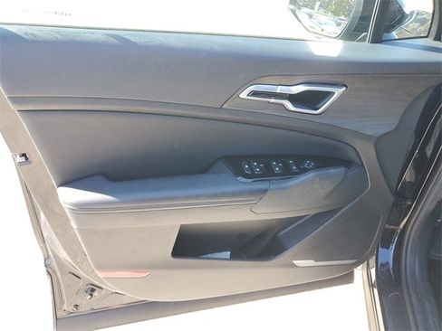 Certified 2023 Kia Sportage X-Line w/ X-Line Premium Package image 18