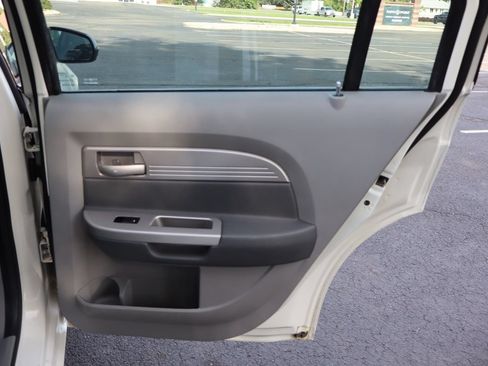 Used 2008 Chrysler Sebring LX FWD image 25