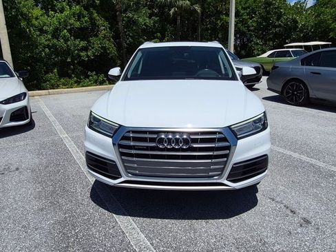 Used 2019 Audi Q5 2.0T Premium w/ Convenience Package AWD/4WD image 2