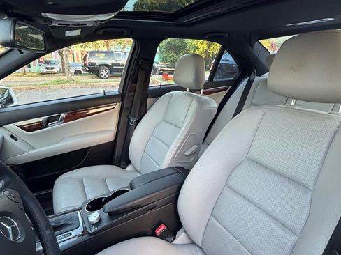 Used 2011 Mercedes-Benz C 300 Luxury image 12
