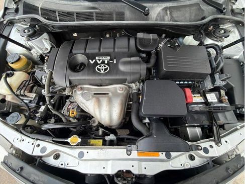 Used 2010 Toyota Camry LE image 23