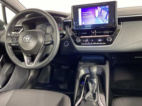 Used 2025 Toyota Corolla SE FWD image 13