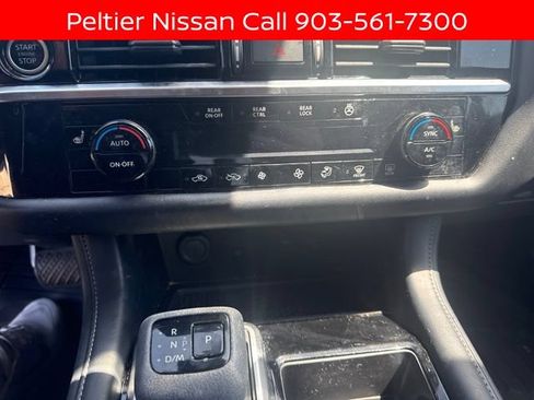 Used 2023 Nissan Pathfinder SL w/ SL Premium Package FWD image 11