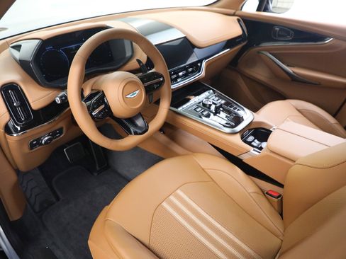 New 2026 Aston Martin DBX 707 image 14