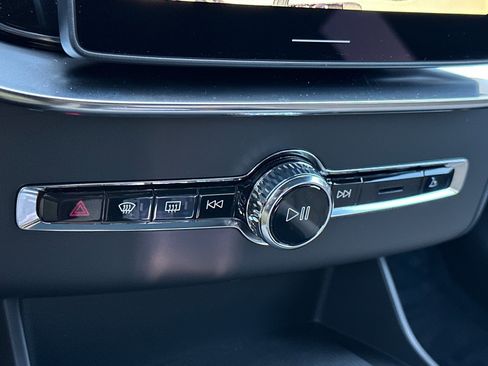 New 2026 Volvo XC90 T8 Plus image 19