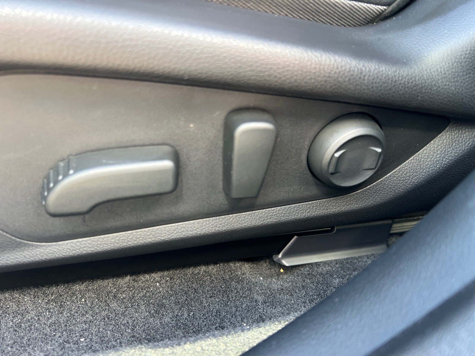 Certified 2025 Subaru Crosstrek 2.5i Limited w/ Crosstrek Mirror Package AWD/4WD image 15