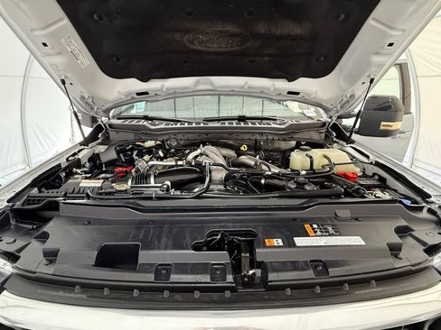 Certified 2025 Ford F450 Platinum image 9