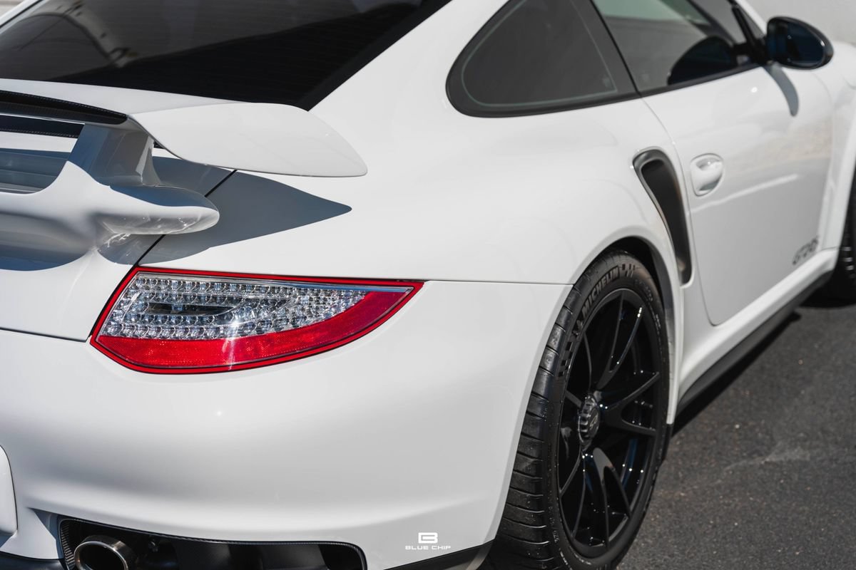 Used 2011 Porsche 911 GT2 RS RWD image 40