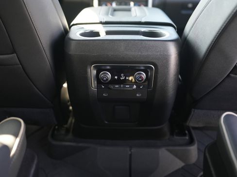 Used 2024 Chevrolet Tahoe Premier image 28