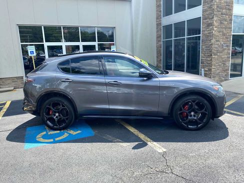 Used 2024 Alfa Romeo Stelvio Veloce AWD/4WD image 14