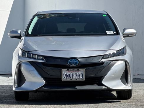 Used 2022 Toyota Prius Prime XLE FWD image 8