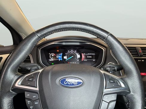 Used 2019 Ford Fusion SEL FWD image 30