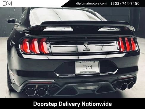 Used 2022 Ford Mustang Shelby GT500 w/ Technology Package RWD image 16