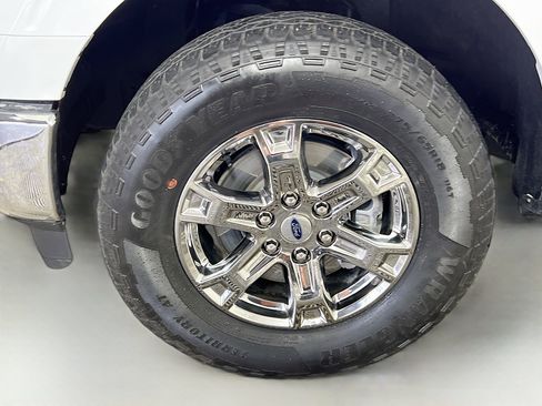 Used 2023 Ford F150 Lariat image 13