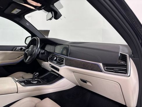 Used 2022 BMW X5 xDrive40i w/ M Sport Package AWD/4WD image 22