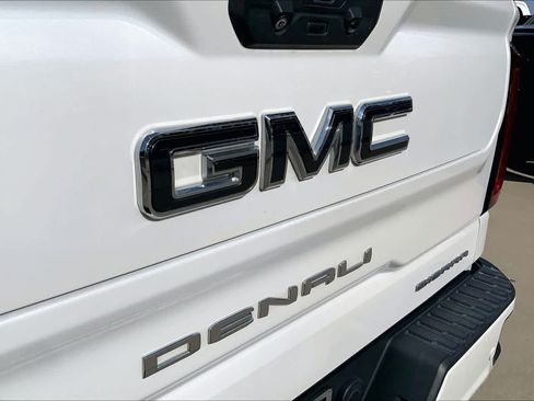 Used 2022 GMC Sierra 1500 Denali Ultimate AWD/4WD image 47