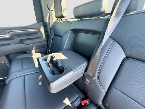 Used 2025 GMC Sierra 1500 SLT AWD/4WD image 35