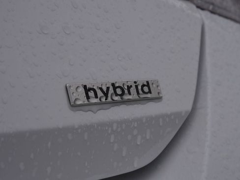 Used 2025 Hyundai Elantra Limited FWD image 10