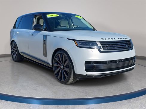 Certified 2024 Land Rover Range Rover SV image 3