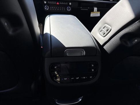 New 2026 Hyundai Ioniq 9 Calligraphy image 17