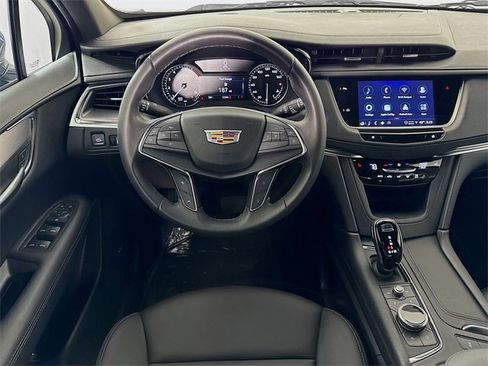 Used 2022 Cadillac XT5 Luxury w/ LPO, ONYX Package image 37