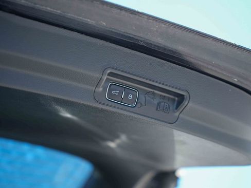 Certified 2023 Ford Explorer XLT AWD/4WD image 14