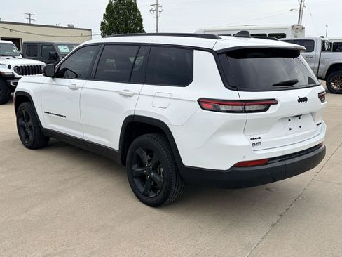 Used 2024 Jeep Grand Cherokee L Limited w/ Black Appearance Package AWD/4WD image 41