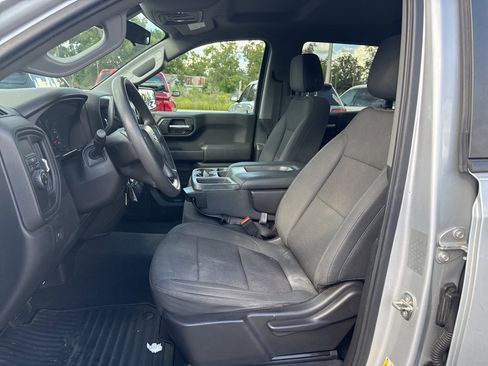 Used 2019 Chevrolet Silverado 1500 Custom w/ Custom Value Package image 9