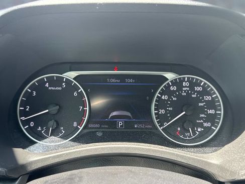 Used 2023 Nissan Sentra SR w/ Midnight Edition Package FWD image 32