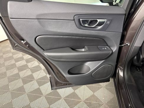 Used 2023 Volvo XC60 B5 Plus AWD/4WD image 23