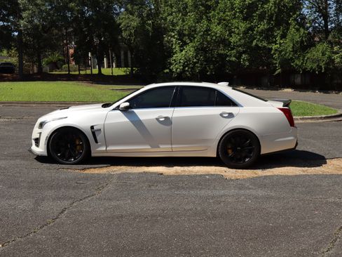 Used 2016 Cadillac CTS V w/ Carbon Fiber Package RWD image 3
