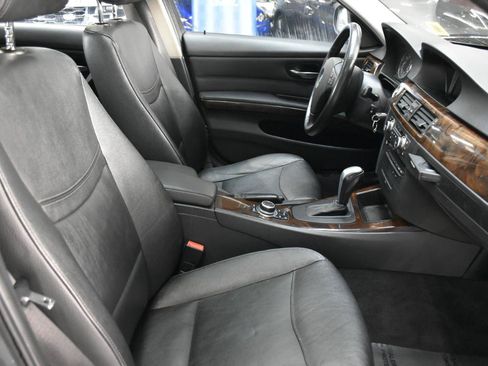 Used 2011 BMW 328i xDrive Sedan AWD/4WD image 30