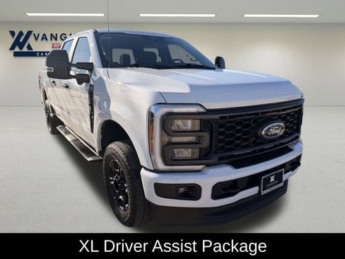 Used 2023 Ford F250 XL w/ STX Appearance Package image 9