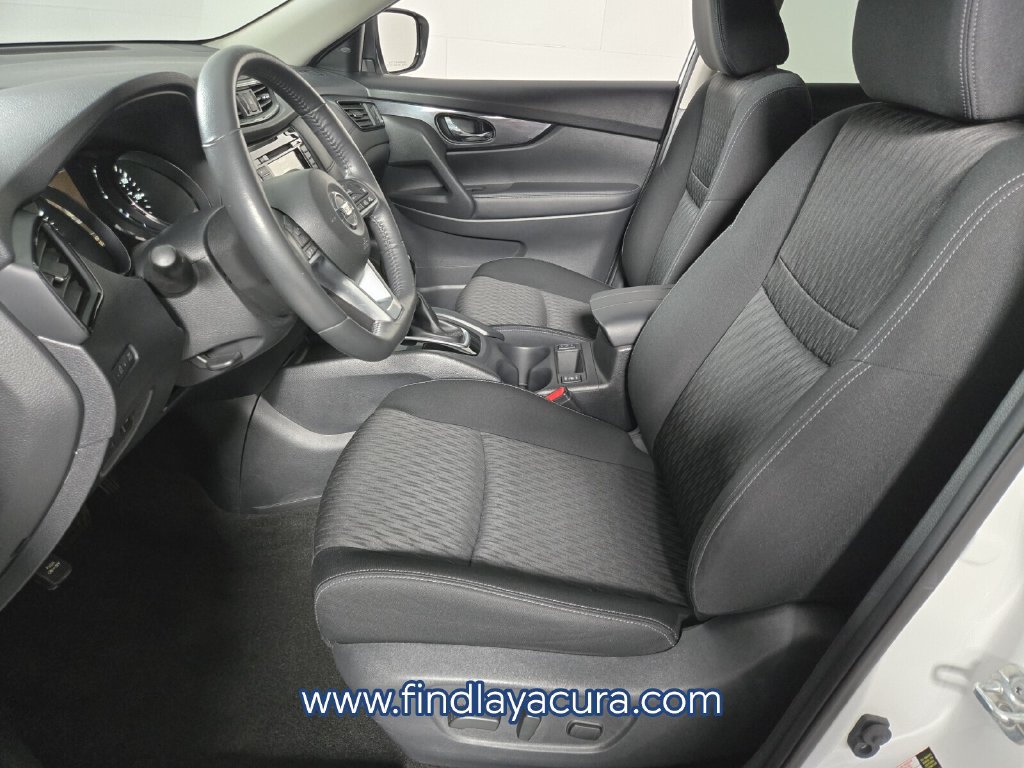 Used 2018 Nissan Rogue SV w/ Premium Package AWD/4WD image 13
