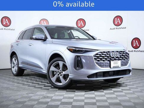 New 2025 Audi Q5 Premium Plus image 1