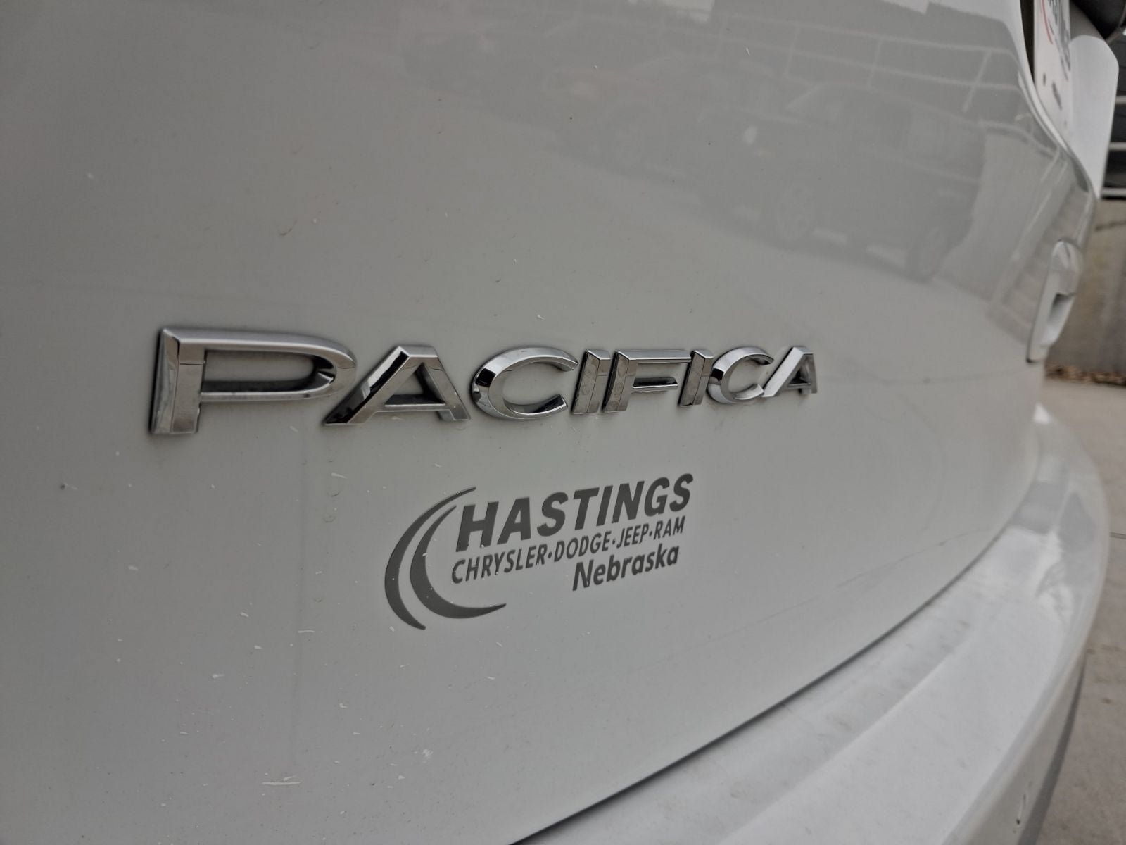 Used 2024 Chrysler Pacifica Touring-L FWD image 25