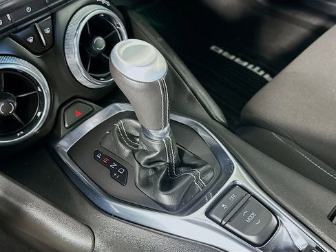 Used 2024 Chevrolet Camaro LT w/ Technology Package image 16