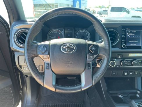 Used 2021 Toyota Tacoma TRD Off-Road AWD/4WD image 23
