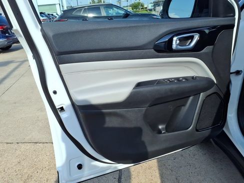 Used 2025 Jeep Compass Limited AWD/4WD image 24