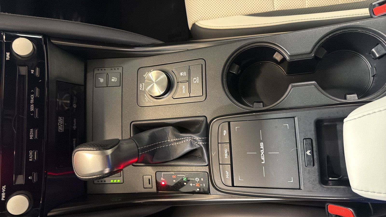 Used 2022 Lexus IS 350 F Sport RWD image 19