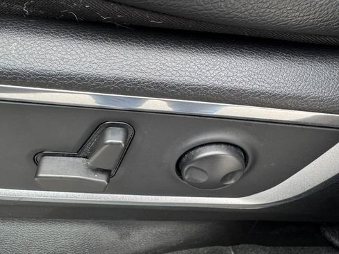 Used 2022 RAM 1500 Laramie AWD/4WD image 41