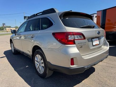 Used 2017 Subaru Outback 2.5i Premium AWD/4WD image 5