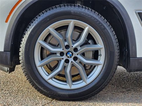 Used 2022 BMW X5 xDrive40i w/ Climate Comfort Package image 10