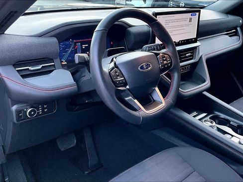 Used 2025 Ford Explorer ST-Line image 17