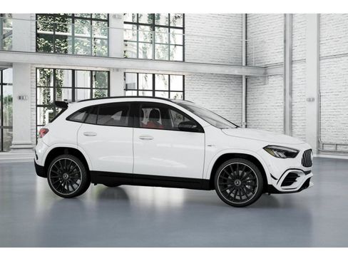 New 2026 Mercedes-Benz GLA 35 AMG 4MATIC image 14