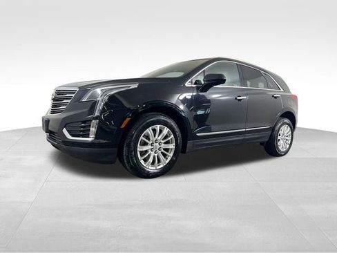 Used 2018 Cadillac XT5 AWD image 2