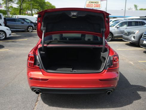 Used 2020 Volvo S60 T6 Momentum AWD/4WD image 7
